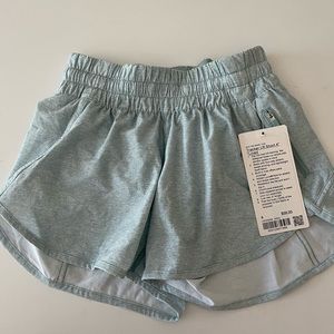 Lulu lemon blue tracker short LR 4"